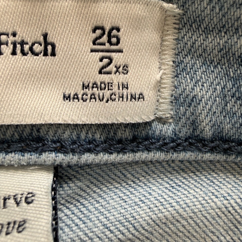 Abercrombie & Fitch Light Blue Flare Jeans- high rise, size 26. Bell bottoms - Picture 12 of 13